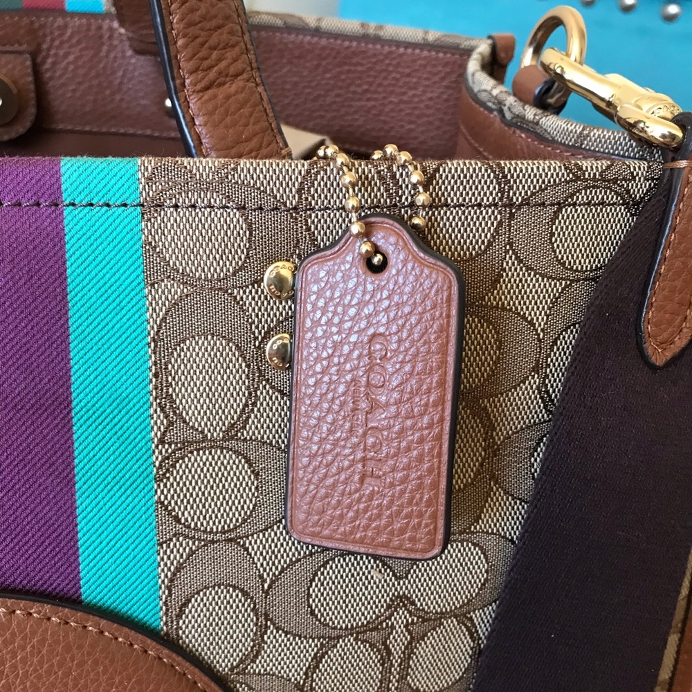 Coach Dempsey Tote Bag 40 In Signature Jacquard With Stripe And Coach Patch - Picture 6 of 15